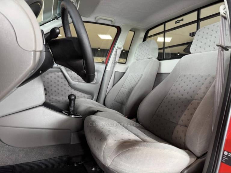 VOLKSWAGEN - SAVEIRO - 2000/2001 - Vermelha - R$ 69.900,00
