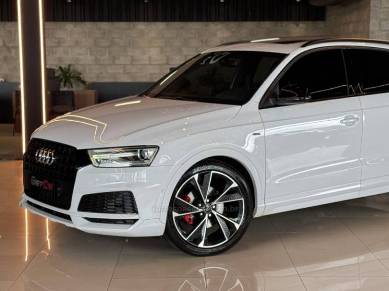 AUDI - Q3 - 2018/2019 - Branca - Sob Consulta