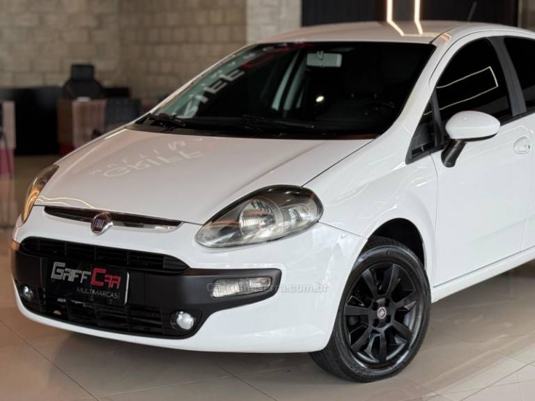 FIAT - PUNTO - 2013/2013 - Branca - R$ 39.900,00