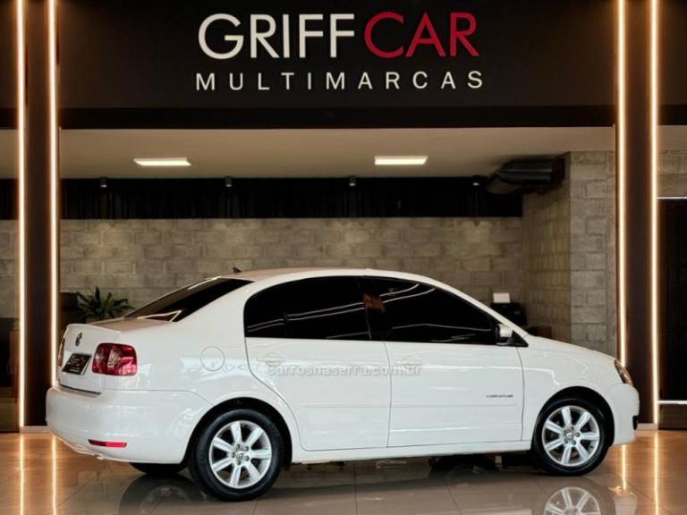 VOLKSWAGEN - POLO - 2011/2012 - Branca - R$ 43.900,00