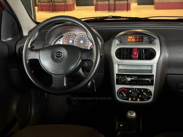 CHEVROLET - CORSA - 2008/2009 - Vermelha - R$ 35.900,00