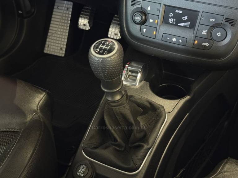 FIAT - PUNTO - 2014/2014 - Vermelha - R$ 89.900,00