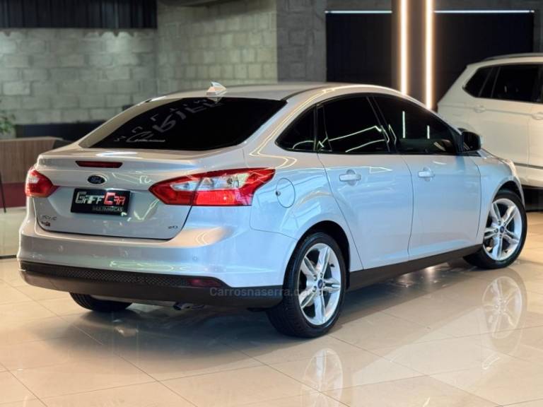 FORD - FOCUS - 2014/2014 - Prata - R$ 54.900,00