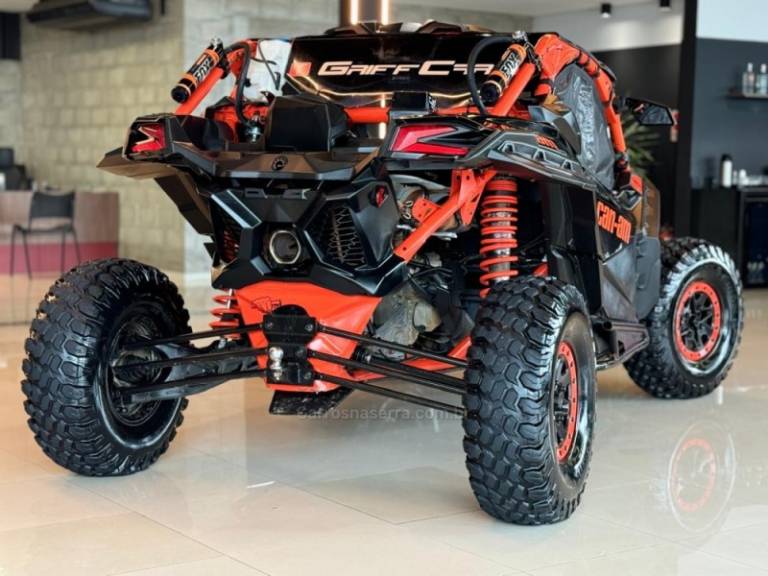 CAN-AM - MAVERICK XRS - 2018/2018 - Laranja - R$ 149.900,00