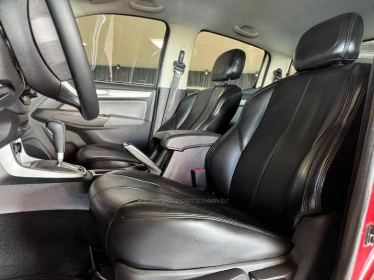 CHEVROLET - S10 - 2016/2017 - Vermelha - R$ 129.900,00