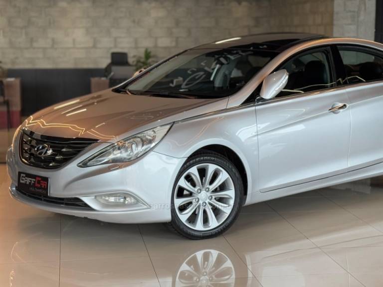 HYUNDAI - SONATA - 2011/2012 - Prata - R$ 71.900,00