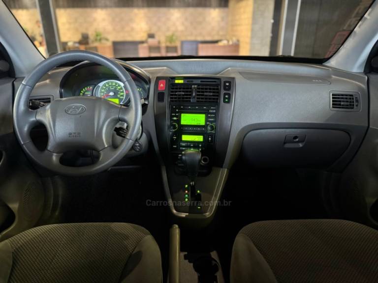 HYUNDAI - TUCSON - 2009/2010 - Preta - R$ 36.900,00