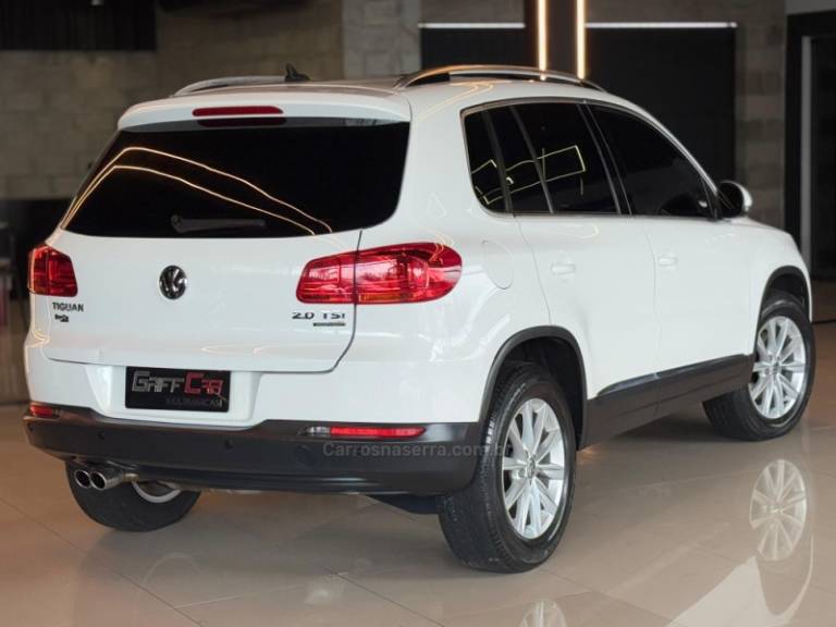 VOLKSWAGEN - TIGUAN - 2013/2014 - Branca - R$ 69.900,00