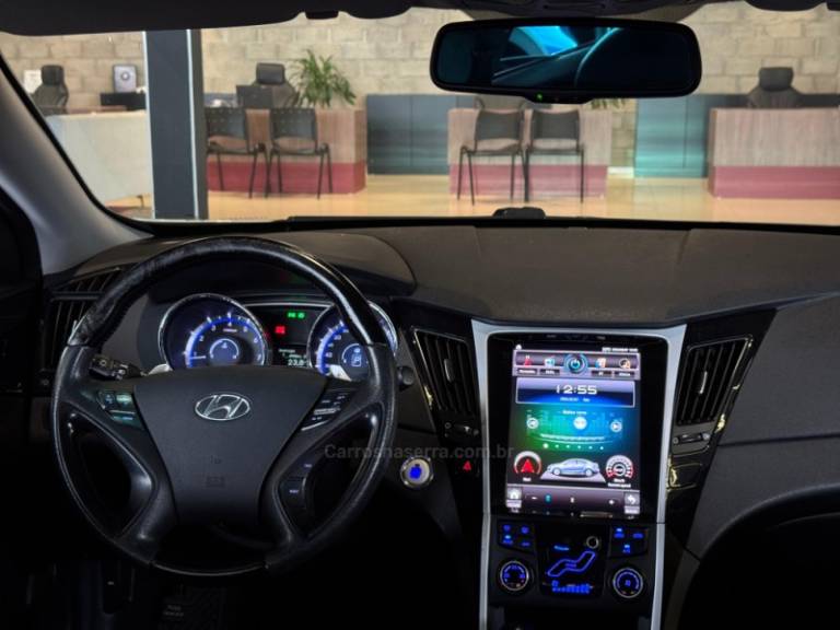 HYUNDAI - SONATA - 2011/2012 - Prata - R$ 71.900,00