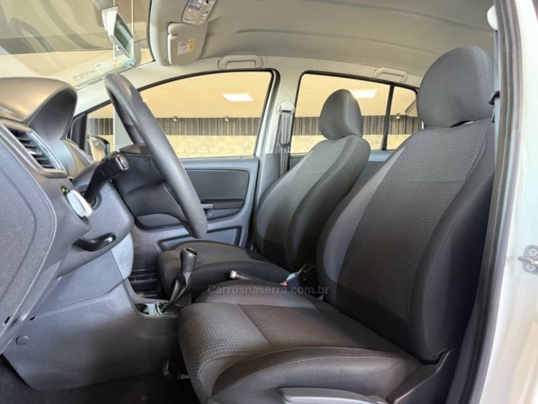 VOLKSWAGEN - FOX - 2019/2019 - Branca - R$ 61.900,00