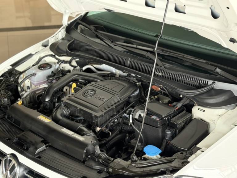 VOLKSWAGEN - VIRTUS - 2021/2022 - Branca - R$ 91.900,00