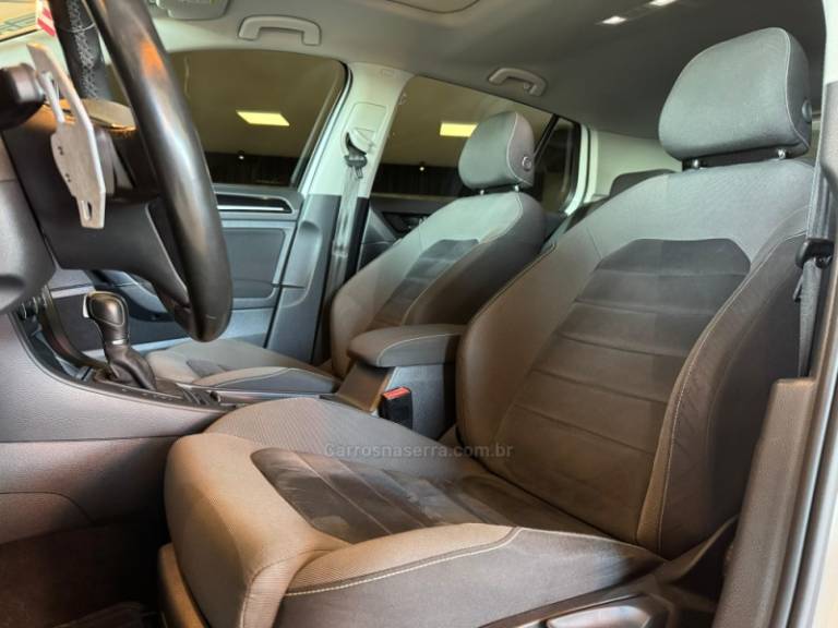 VOLKSWAGEN - GOLF - 2014/2014 - Branca - R$ 89.900,00