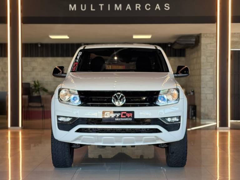 VOLKSWAGEN - AMAROK - 2017/2018 - Branca - R$ 104.900,00