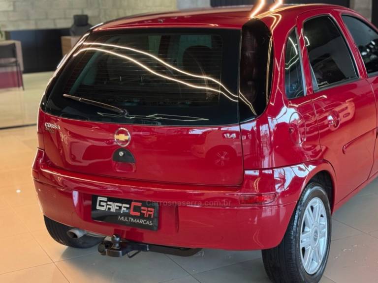 CHEVROLET - CORSA - 2008/2009 - Vermelha - R$ 35.900,00