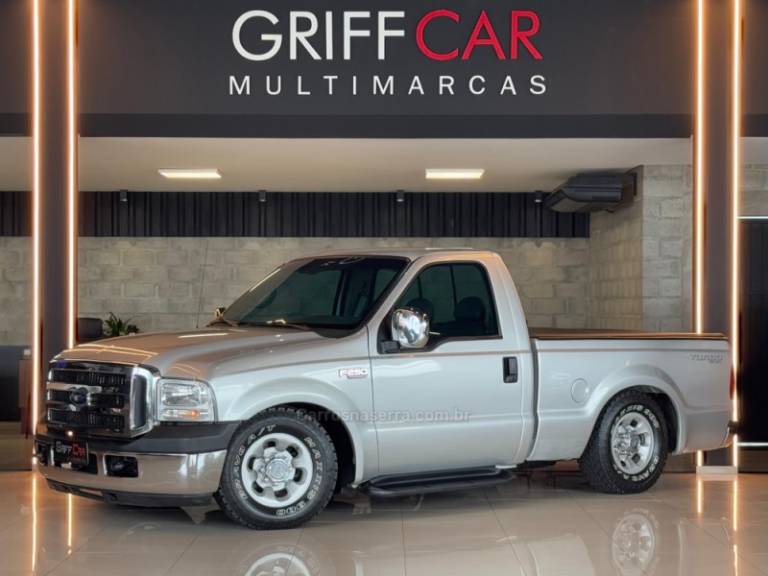 FORD - F-250 - 2000/2001 - Prata - R$ 159.900,00