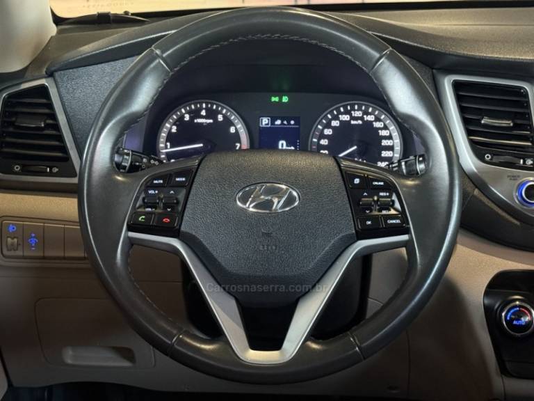 HYUNDAI - TUCSON - 2017/2018 - Branca - R$ 104.900,00