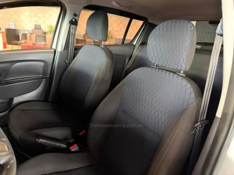 RENAULT - SANDERO - 2015/2016 - Prata - R$ 42.900,00