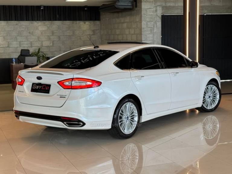 FORD - FUSION - 2013/2014 - Branca - R$ 77.900,00