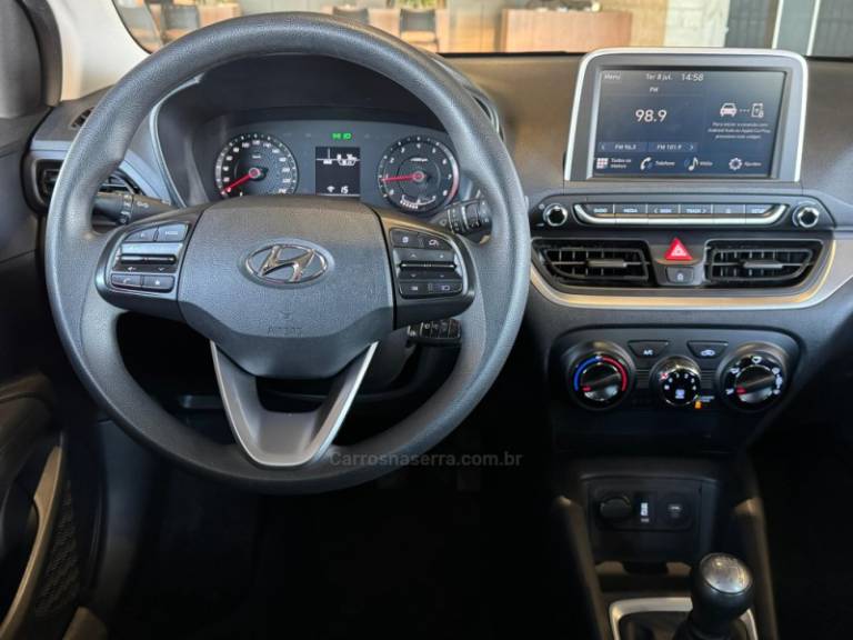 HYUNDAI - HB20 - 2023/2024 - Branca - R$ 72.900,00