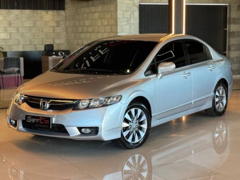 HONDA - CIVIC - 2011/2011 - Prata - R$ 63.900,00