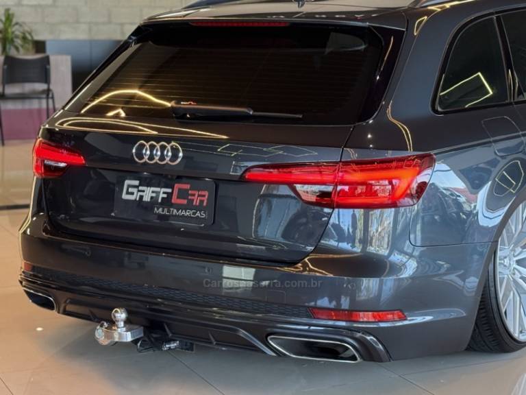 AUDI - A4 - 2019/2019 - Cinza - R$ 179.900,00