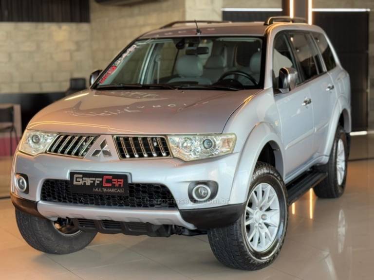 MITSUBISHI - PAJERO DAKAR - 2010/2011 - Prata - R$ 107.900,00