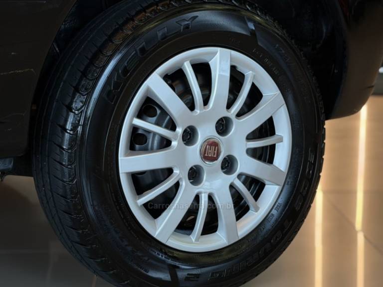 FIAT - PALIO - 2014/2014 - Preta - R$ 26.900,00