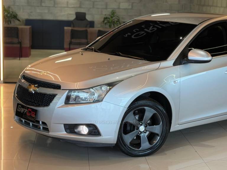 CHEVROLET - CRUZE - 2013/2014 - Prata - R$ 61.900,00
