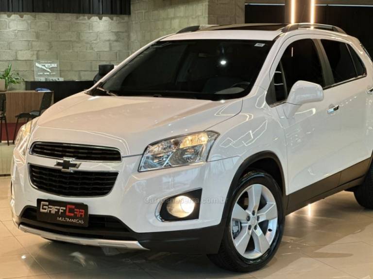 CHEVROLET - TRACKER - 2013/2014 - Branca - R$ 71.900,00