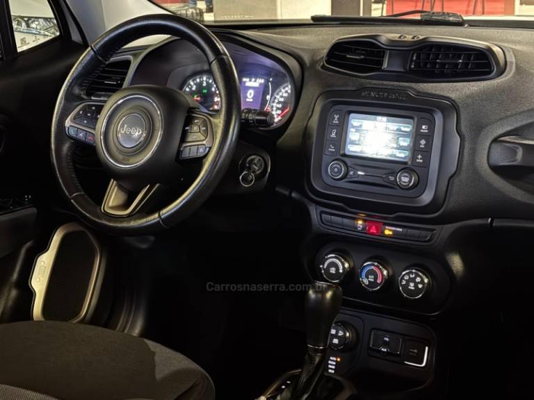 JEEP - RENEGADE - 2016/2017 - Branca - R$ 84.900,00