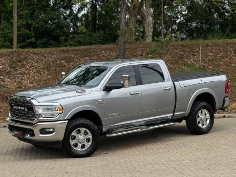RAM - 2500 LARAMIE - 2019/2020 - Prata - R$ 359.900,00