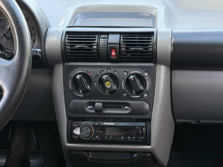 CHEVROLET - CLASSIC - 2010/2011 - Branca - R$ 19.900,00