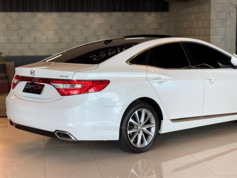 HYUNDAI - AZERA - 2014/2015 - Branca - R$ 97.900,00