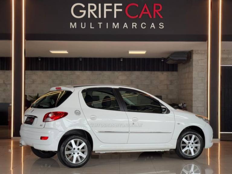 PEUGEOT - 207 - 2012/2013 - Branca - R$ 28.900,00