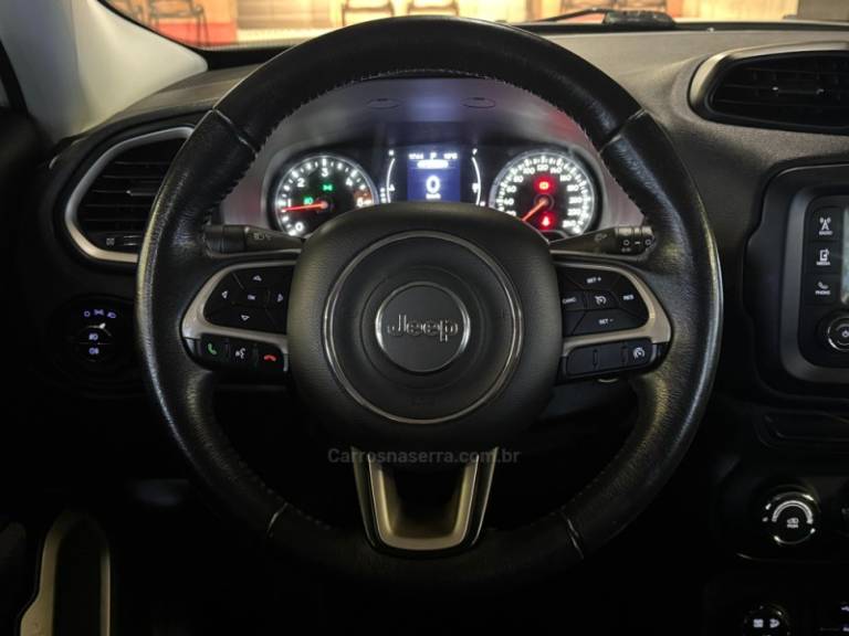 JEEP - RENEGADE - 2016/2017 - Branca - R$ 84.900,00