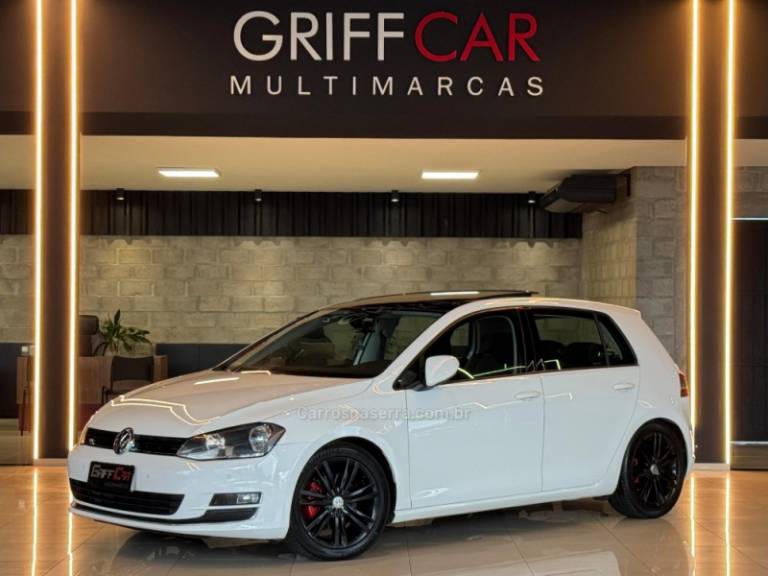 VOLKSWAGEN - GOLF - 2013/2014 - Branca - R$ 88.900,00