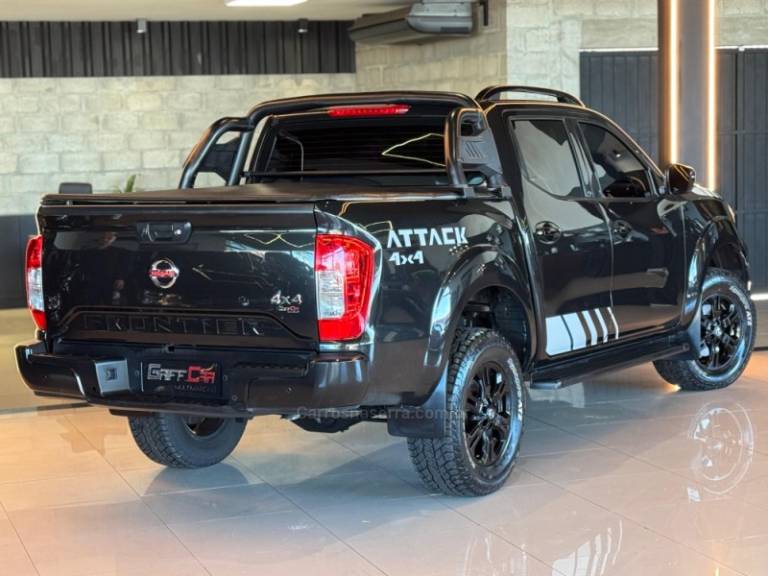 NISSAN - FRONTIER - 2022/2023 - Preta - R$ 183.900,00