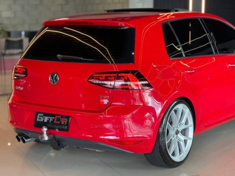 VOLKSWAGEN - GOLF - 2014/2014 - Vermelha - R$ 89.900,00