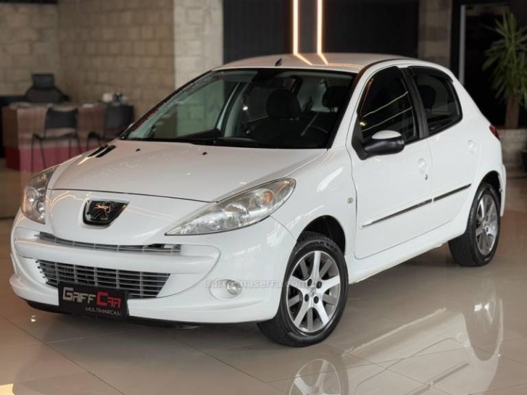 PEUGEOT - 207 - 2012/2013 - Branca - R$ 28.900,00