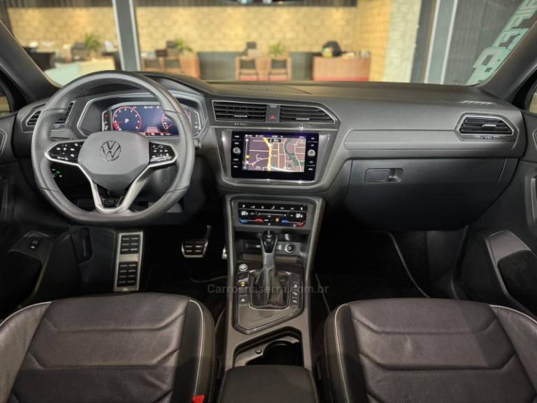 VOLKSWAGEN - TIGUAN - 2024/2024 - Preta - R$ 246.900,00