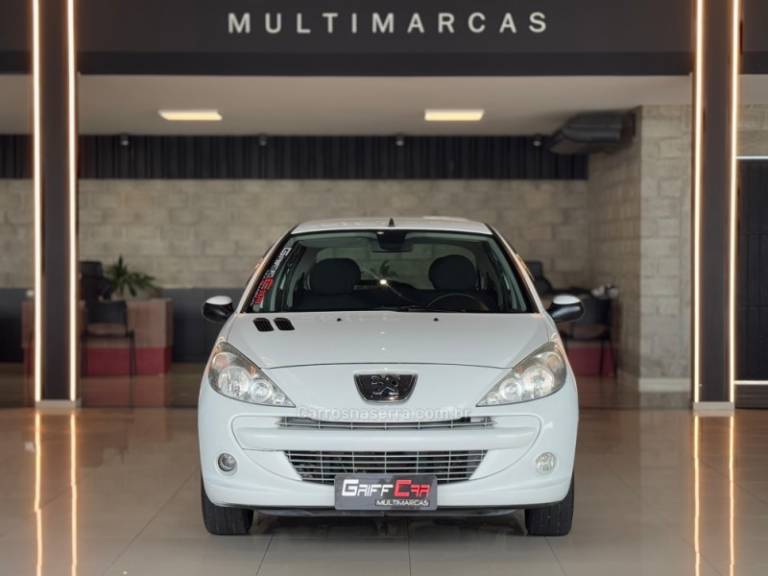 PEUGEOT - 207 - 2012/2013 - Branca - R$ 28.900,00