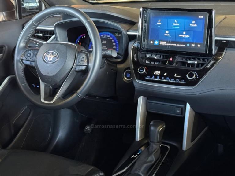 TOYOTA - COROLLA - 2022/2023 - Prata - R$ 148.900,00