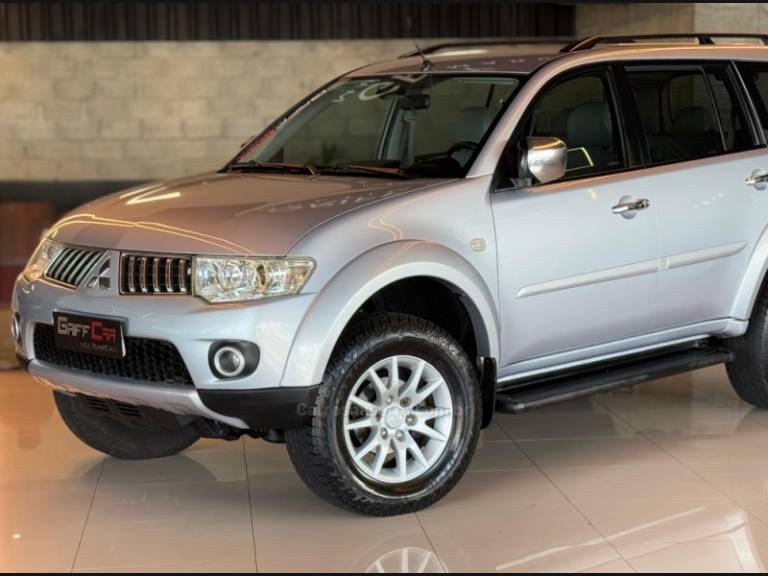 MITSUBISHI - PAJERO DAKAR - 2010/2011 - Prata - R$ 107.900,00