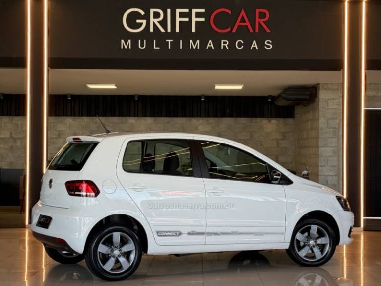 VOLKSWAGEN - FOX - 2019/2019 - Branca - R$ 61.900,00