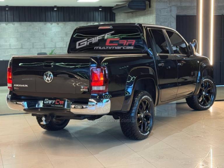 VOLKSWAGEN - AMAROK - 2017/2018 - Preta - R$ 148.900,00