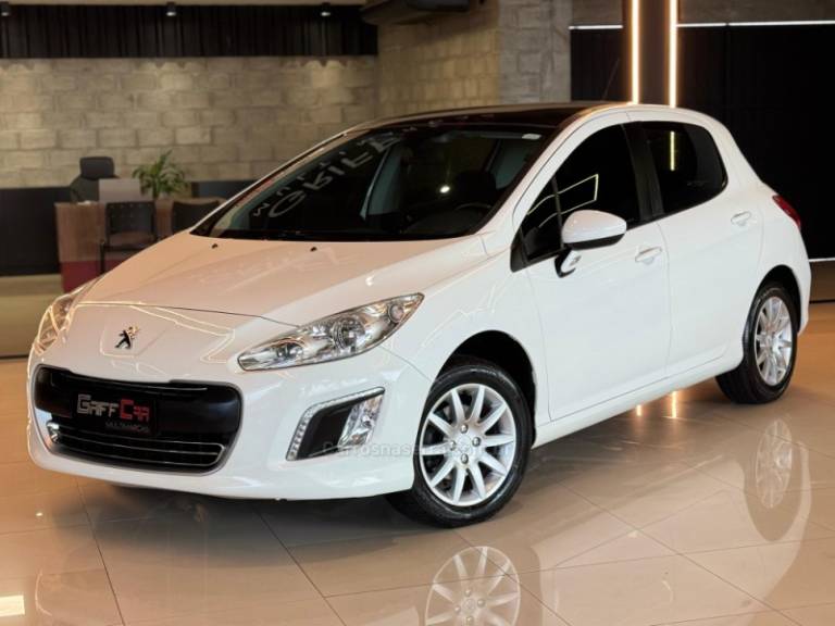 PEUGEOT - 308 - 2013/2014 - Branca - R$ 46.900,00