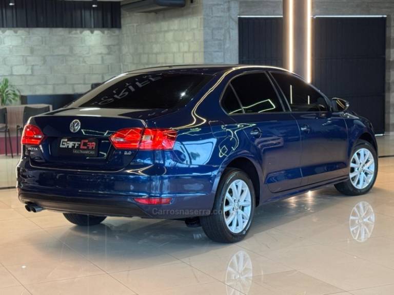 VOLKSWAGEN - JETTA - 2011/2012 - Azul - R$ 61.900,00