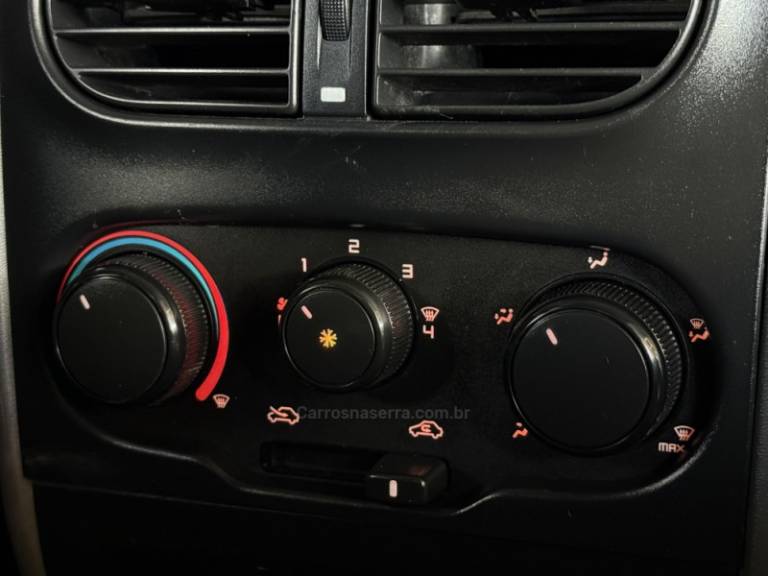 FIAT - STRADA - 2016/2017 - Vermelha - Sob Consulta