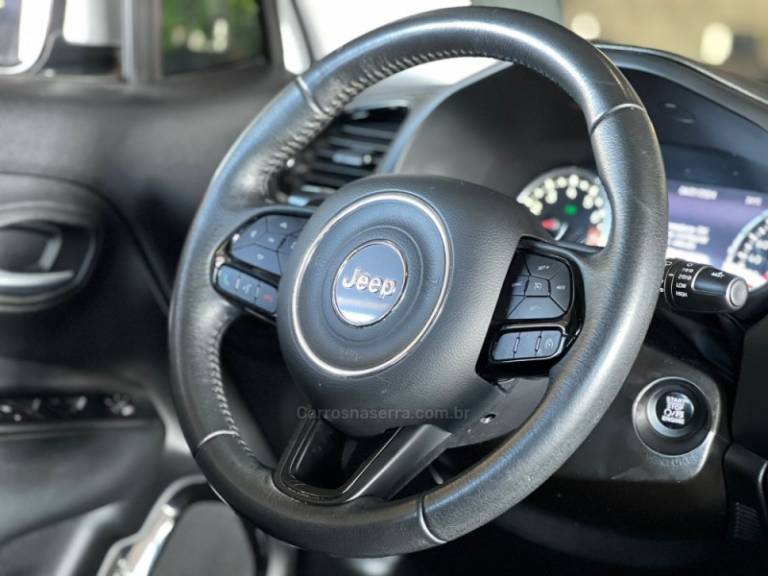 JEEP - RENEGADE - 2017/2018 - Branca - R$ 84.900,00