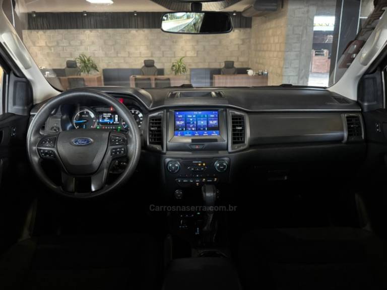 FORD - RANGER - 2021/2022 - Cinza - R$ 164.900,00